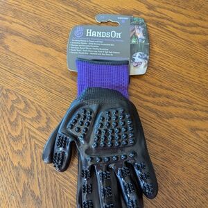 HandsOn Black and Purple Grooming Gloves